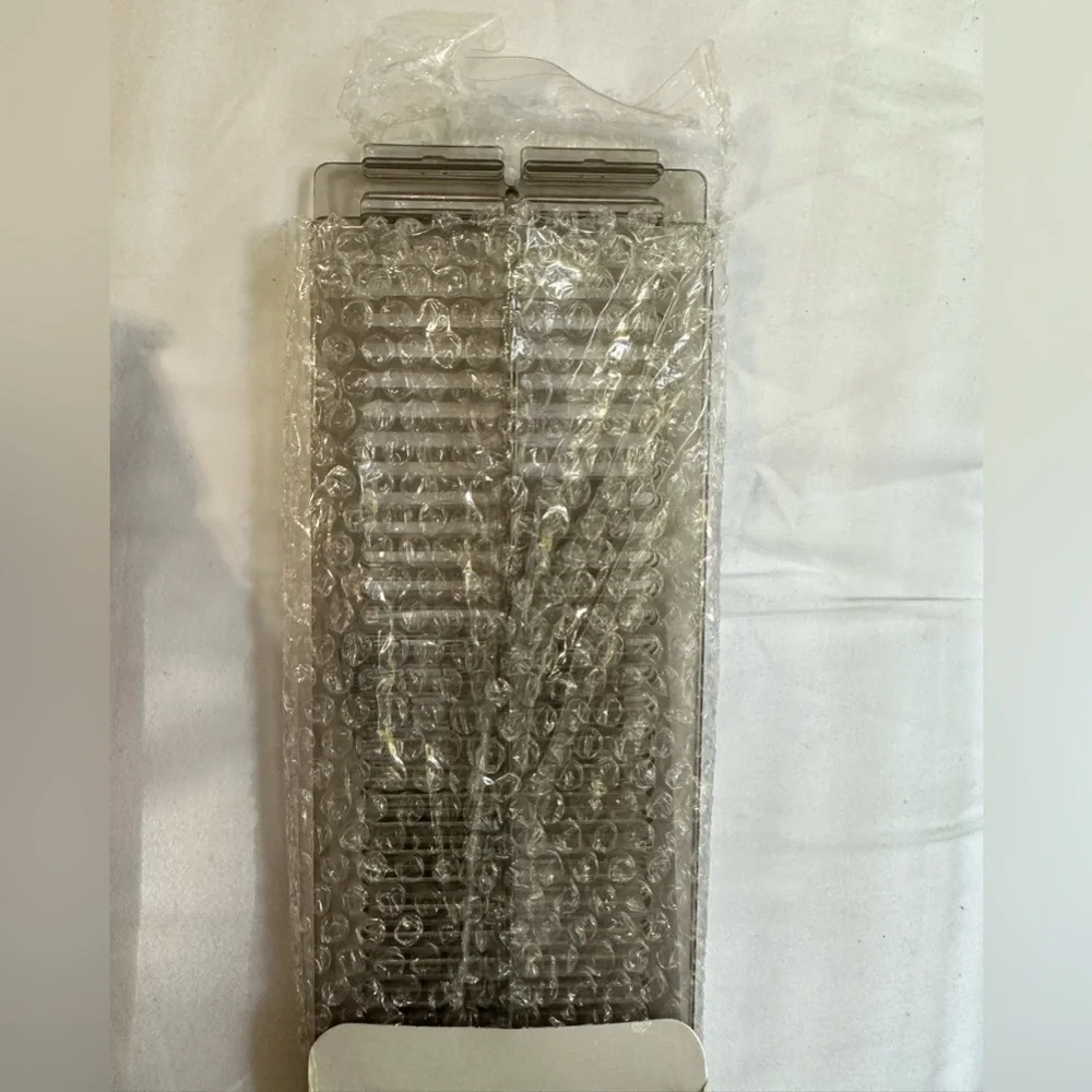 *NEVER USED 2 pc Drawer Divider in Transparent Black
